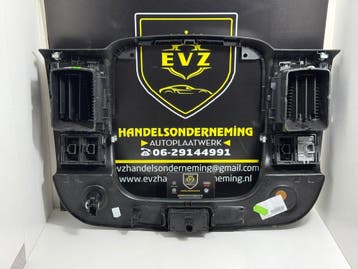 Renault Trafic Luchtrooster Dashboard bj.2018 art.682607479R, Gebruikt, Renault