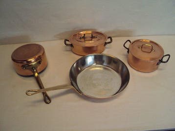 Lot de 1 cocottes ronde, 1 cocotte ovale , 1 poêle ronde et