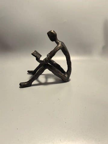 Beeld, Abstract Bronze Sculpture – The Reader - 11 cm -