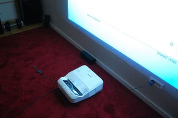 Beamer voor zeer korte afstand Epson EB-685Wi! Twv €1400!, Epson Ultra korte afstand, HD (720), Ophalen of Verzenden, Zo goed als nieuw