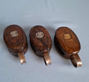 Katrollen / blokken, Ship’s pulley (3) - Messing, Hout,, Antiek en Kunst