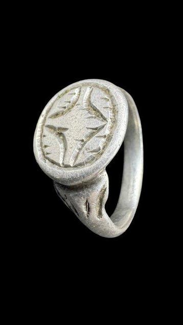 Middeleeuwen, kruisvaardersperiode Zilver Ring