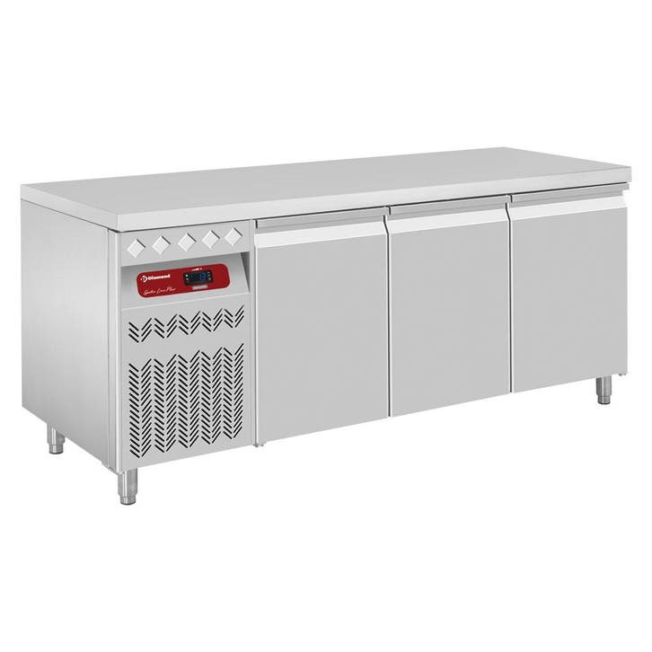 Geventileerde koeltafel, 3 deuren GN 1/1, 405 Lit. groep aan, Zakelijke goederen, Horeca | Keukenapparatuur, Koelen en Vriezen