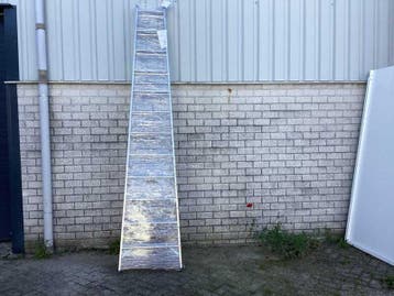 Trap STS, A04ANP/300, Doe-het-zelf en Verbouw, Ladders en Trappen, Nieuw