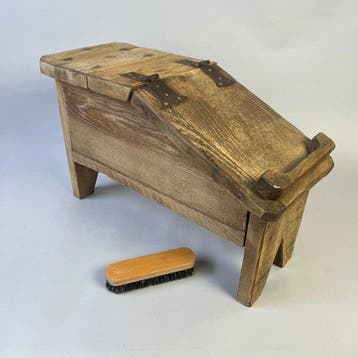 Decoratief ornament - Rustic Shoeshine bench with storage -