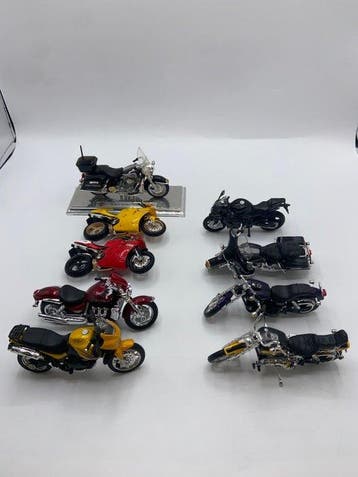 Maisto 1:18 - Model motorfiets (9) - Collectie Prestige –, Nieuw