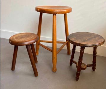 Kruk - hard hout - Drie houten krukjes / tabouretten