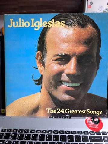 Julio Iglesias - The 24 Greatest Songs, Ophalen of Verzenden, Gebruikt