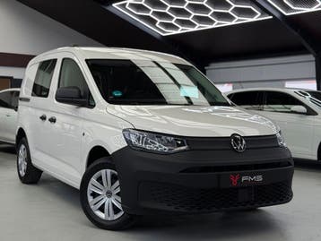 Volkswagen Caddy Cargo 1.5 TSI Camera CarPlay, Stof, Gebruikt, Zwart, Volkswagen