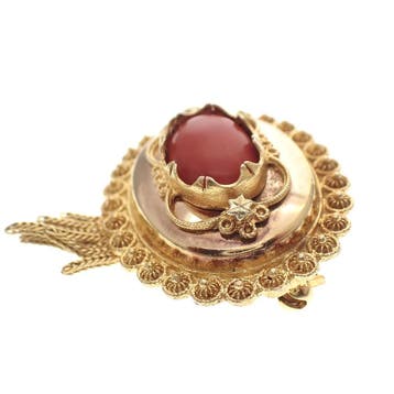 Antiek gouden broche met bloedkoraal; Filigrain, Gebruikt, Overige kleuren, Ophalen of Verzenden, Met edelsteen