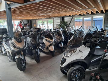 RUIM AANBOD motorscooters Honda, Yamaha, Suzuki etc va €1450, Scooter, 1 cilinder, 12 t/m 35 kW
