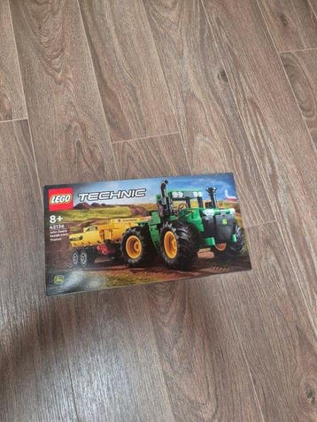Lego Set - 42136 - Technic - John Deere 9620R 4WD Tractor, Nieuw