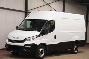 Iveco Daily 35S14V AUTOMAAT L2H2 3500KG TREKVERMOGEN, Automaat, Stof, Gebruikt, Euro 6