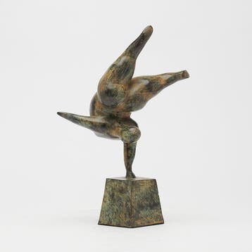 Beeld, NO RESERVE PRICE - Patinated Voluptuous Balancing