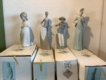 Nao by Lladró - Beeldje - Lote de 4 figuras de Nao - con