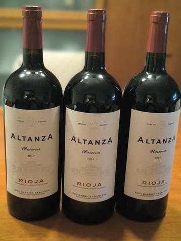 2019 Altanza - Rioja Reserva - 3 Magnums (1.5L), Verzamelen, Wijnen, Nieuw