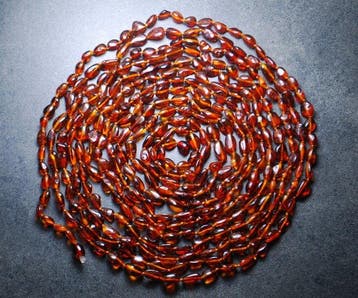 Extreem lange barnsteen ketting 240 cm - Baltisch barnsteen, Antiek en Kunst