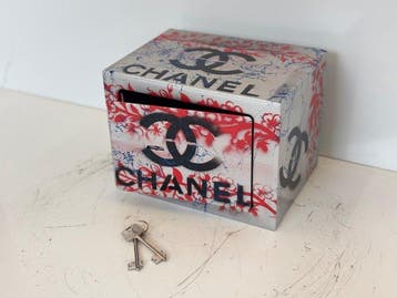 Rob VanMore - Vines by Chanel Vault