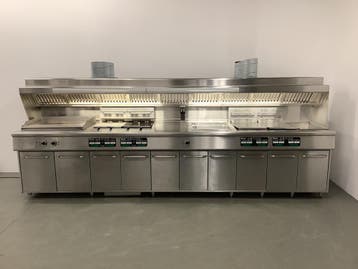 Pitco Bakwand met friteuses, bakplaat, bainmarie en afzuig, Ophalen of Verzenden, Gebruikt, Fornuis, Frituur en Grillen