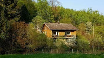 HEERLIJK LUXE VRIJSTAAND HUIS in het Sauerland,bij Diemelsee, Internet, In bos, Landelijk, Sauerland