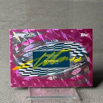 Aston Martin - Topps 46 parallel pink card Team Logo, Nieuw