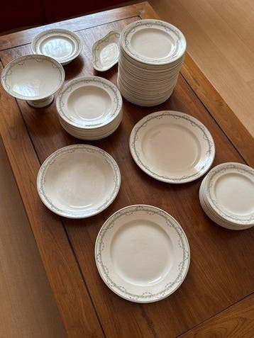 Longwy - Tafelservies (64) - Loridan XIXe eeuw - Aardewerk