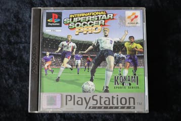 International Superstar Soccer Pro Playstation 1 PS1, Spelcomputers en Games, Games | Sony PlayStation 1, Verzenden, Nieuw