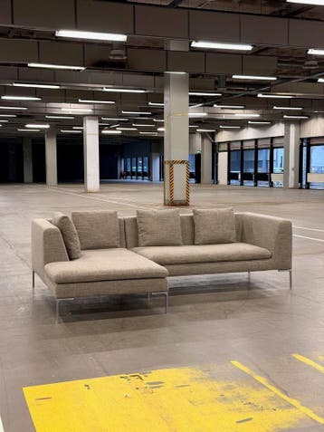BB Italia Charles Bank | Shitake | NIEUWSTAAT + Garantie, 250 tot 300 cm, Ophalen of Verzenden, Zo goed als nieuw, Bank Hoekbank Bankstel Bankje Loungebank Banken Chaise Lounge 