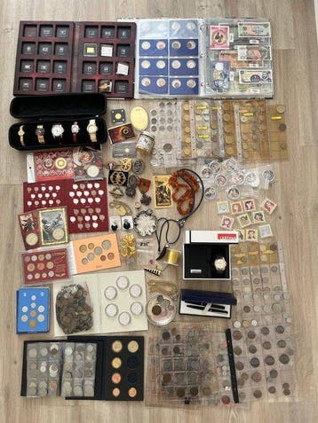 Wereld. Collection of coins, tokens, medals and other