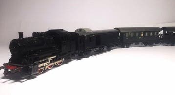 Märklin H0 - Treinset (5) - BR 89 005 met 4 wagens - DB, Nieuw