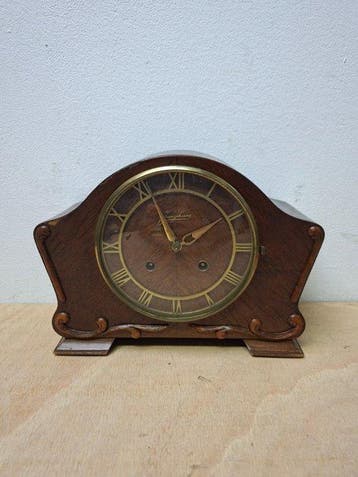 Tafelklok - Junghans - Vintage - Walnoot - 1970-1980 -