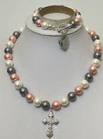 Parelmoer (10 en 12 mm) met Katholiek kruis,, Antiek en Kunst