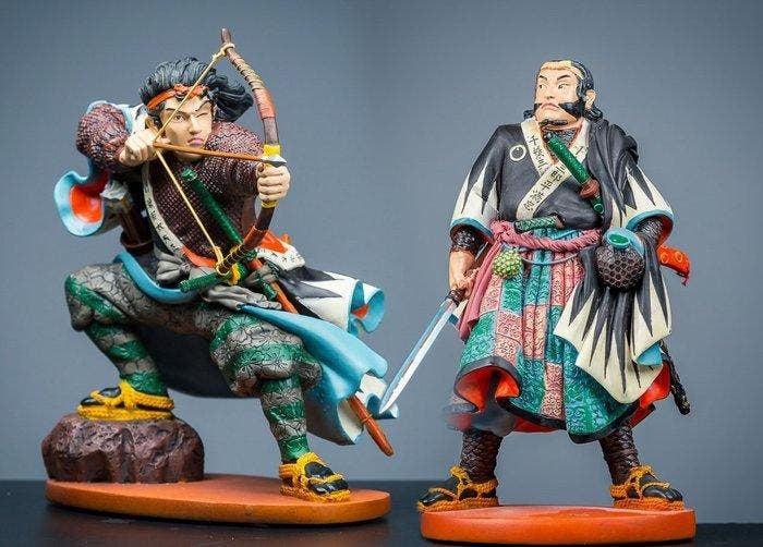 Beeldje - Twee Samurai beelden: Mase Chudayu en Samurai, Antiek en Kunst, Kunst | Designobjecten