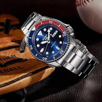 Seiko - Seiko Day-Date Sport Automatic Blu Dial Sub 100 -, Sieraden, Tassen en Uiterlijk, Horloges | Heren, Nieuw