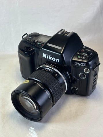 Nikon F90X met lens 2.8/135 mm Single lens reflex camera, Audio, Tv en Foto, Fotocamera's Analoog, Nieuw