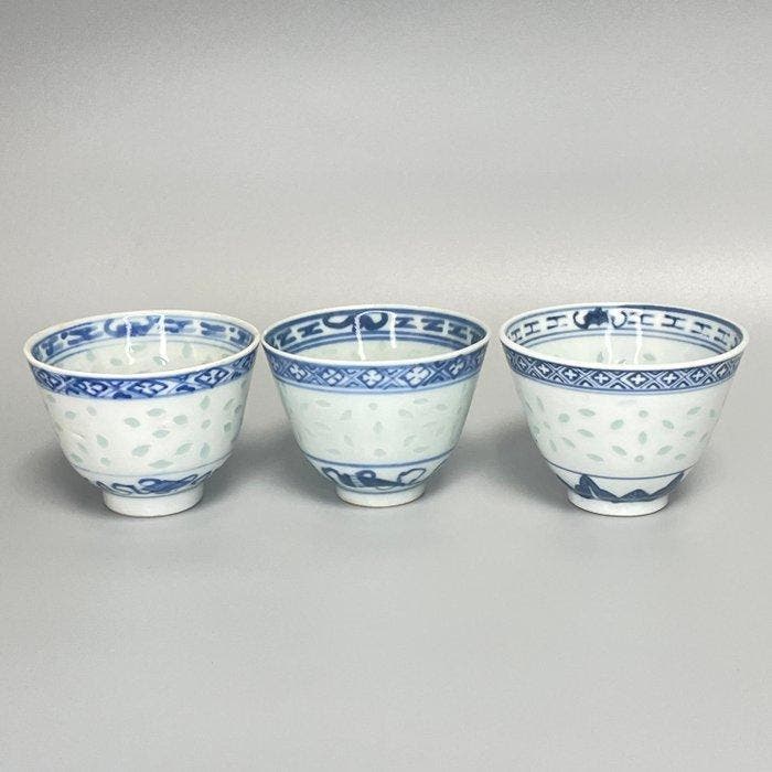 Theekopje (3) - Porselein - blauw-wit theekopje, Antiek en Kunst, Antiek | Overige Antiek