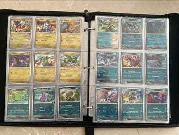 Pokémon - 250 Card - Different Modern Reverse Holo - No, Hobby en Vrije tijd, Nieuw