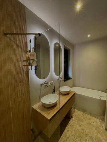 Is uw badkamer of toilet toe aan een complete metamorfose, Huis en Inrichting, Nieuw, Met bad
