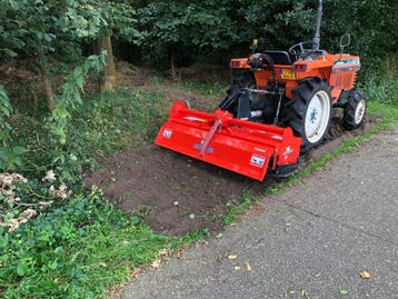 Muratori MZ4-165 frees met 6 messen op de flens, Veehouderij
