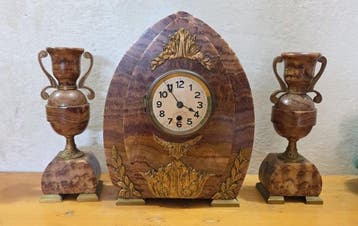 Klok en garnituur set (3) - Art Deco - Verguld brons -