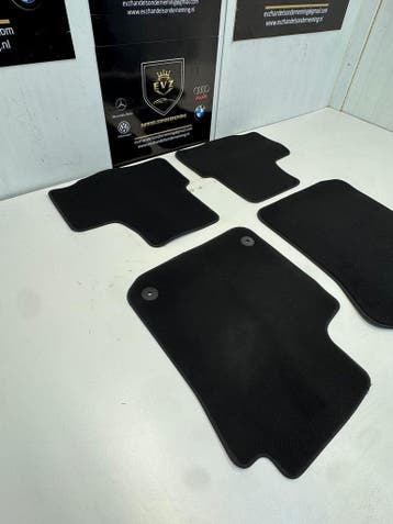 Org.VW UP bj.2023 mattenset/automattenset art.1S1863011C, Gebruikt, Volkswagen