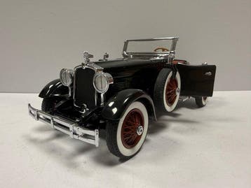 Danbury Mint 1:24 - Modelauto - 1927 Stutz Black Hawk, Nieuw