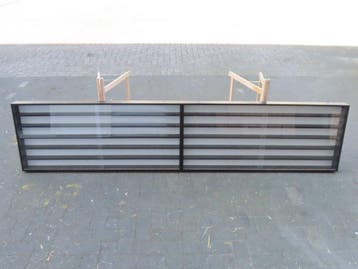 Heins - Vitrine - Dubbele Vitrine 135x59x10cm, 5 planken met, Nieuw