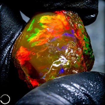 Crystal Opal – Een vuurwerk van licht en kleur 34,35 ct-