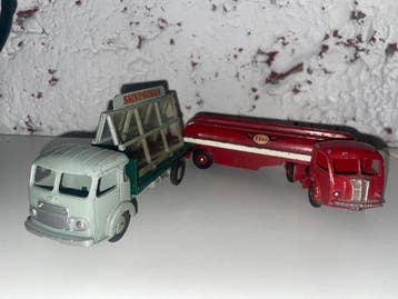 Dinky Toys 1:43 - Modelauto (2) - Simca Cargo; Citerne, Nieuw