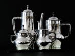 Gemerkt zie foto - Theepot - Een verzilverde theepot, Antiek en Kunst