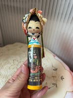 Beeld, Japanese Kokeshi doll - 17 cm - Hout, Antiek en Kunst