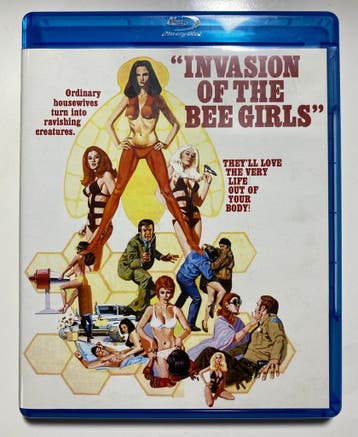 INVASION OF THE BEE GIRLS (REGION A) (IMPORT WITHOUT DUTCH, Verzenden, Gebruikt