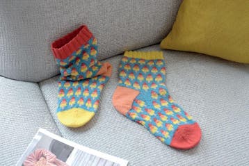 Breipatroon Warme Sokken met vrolijke Fair Isle raketijsje, Ophalen of Verzenden, Nieuw