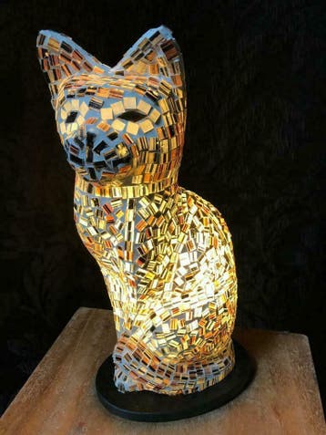 Kat poes glas mozaïek lamp ca. 30 cm hoog €45,- NIEUW, Huis en Inrichting, Ophalen of Verzenden, Nieuw, Glas, Minder dan 50 cm